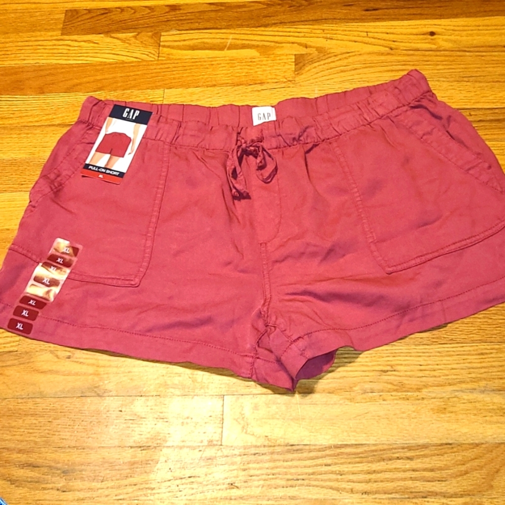 NWT GAP shorts with drawstring